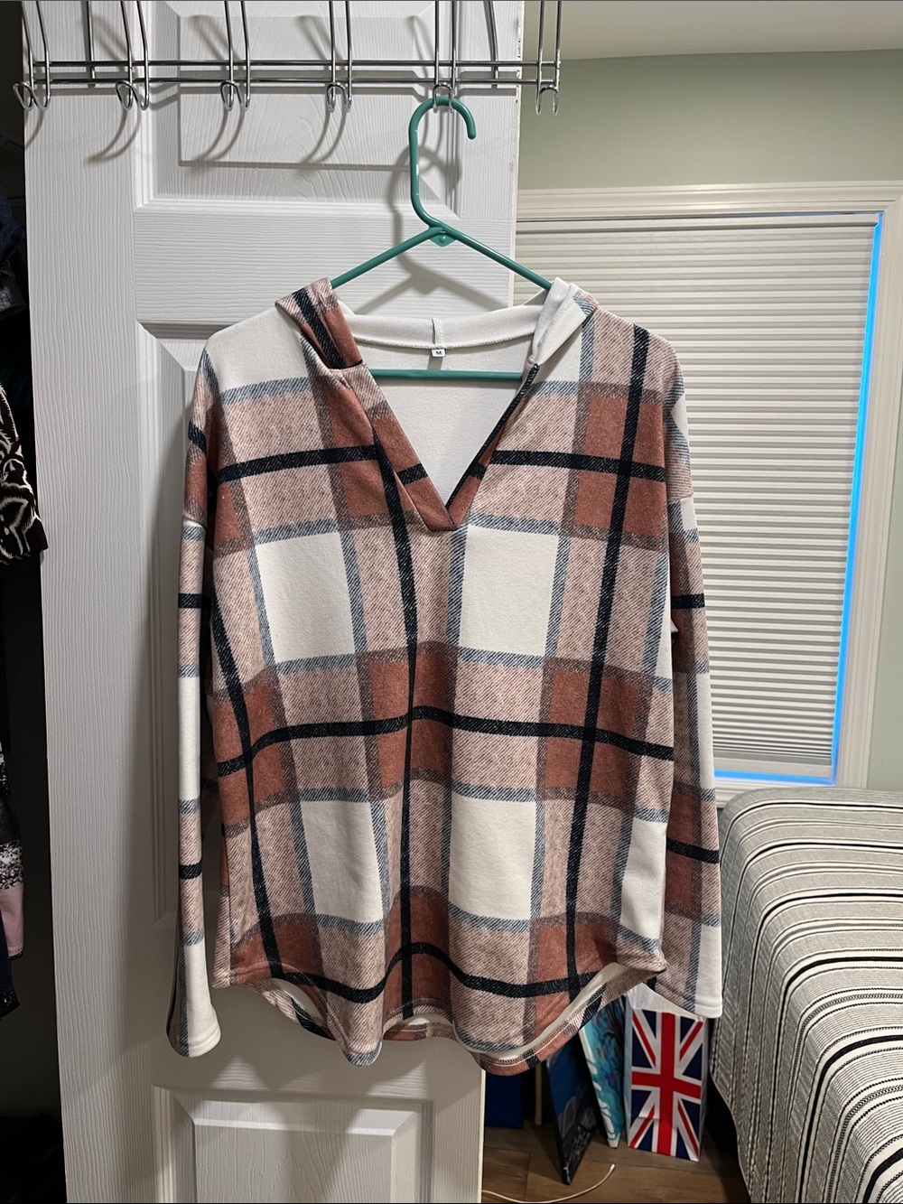 SHEIN Cream, Brown and Black Plaid Hooded V-Neck Pullover